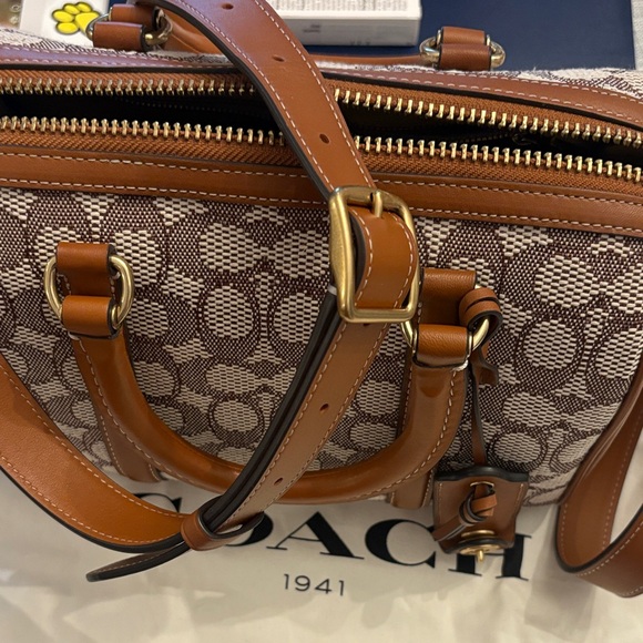 Coach Tan and Cream Signature Satchel - Picture 2 of 15